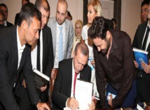 Metin Arolat'ı yalanlayan fotoğraf