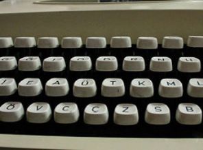 Almanlar daktiloya geçiyor