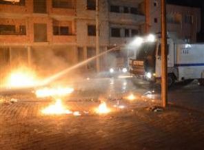 IŞİD protestosu çatışmaya dönüştü