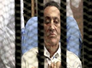 Mübarek'in ekibine siyaset serbest