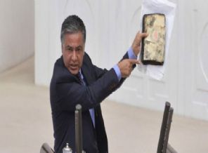 CHP'li vekilden TBMM'de Kur'an'lı tepki