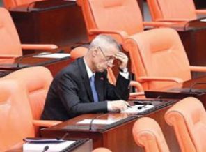 TBMM'de tek başına