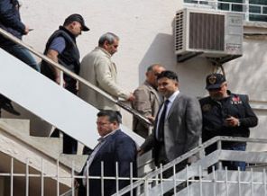 Yasa dışı dinleme davasında ilk duruşma