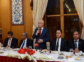 Çiçek: Ölen de öldüren de tekbir getiriyor