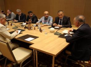 İhsanoğlu gazetelerin genel yayın yönetmenleriyle görüştü