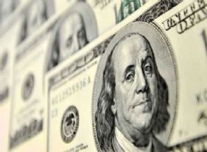 İki olay doları uçurdu!