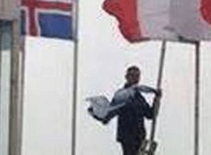 Gazze'ye sessiz kalmadı İsrail bayrağını indirdi