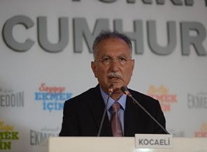 İhsanoğlu, BBP'lilerle bir araya geldi