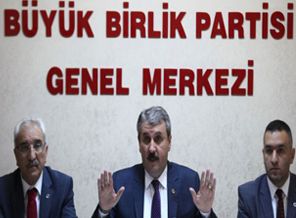 Büyük Birlik'te İhsanoğlu depremi