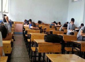 Öğretmen bunu da görünce emekli oldu