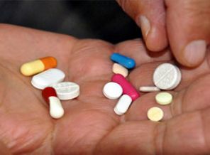 Yüzden fazla ilaca 'siyah üçgen'