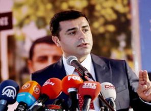 Demirtaş: Canlı yayında tartışalım