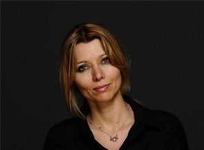 Elif Şafak'tan Türkiye için şok yazı