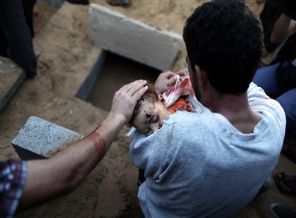 2 yaşında kanlı kefeni ile defnedildi