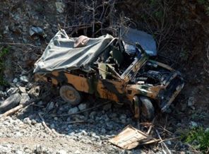 Hatay'da askeri araç yuvarlandı: 3 yaralı