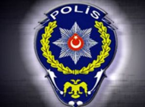 Aranan polis teslim oldu!