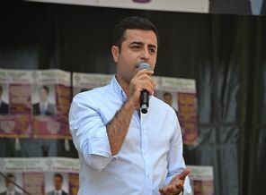 Demirtaş, Erdoğan için oy istedi
