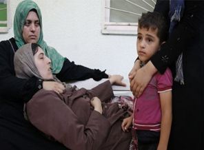 Filistinli hamile kadının bebeği kurtarıldı