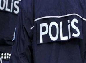 Paralel operasyonda 8 polis tutuklandı