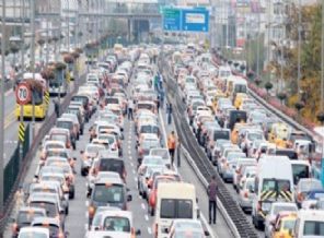 Trafik şimdiden kilitlendi