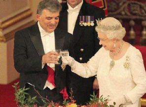 Gül ile yine ters düştüler