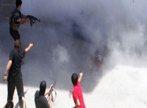 Sokak ortasında kurşuna dizdiler