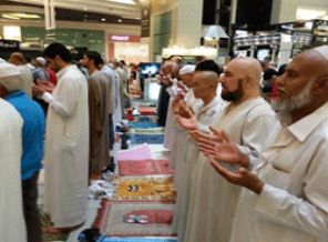 Yüzbinlerce Müslüman 'Amin' dedi