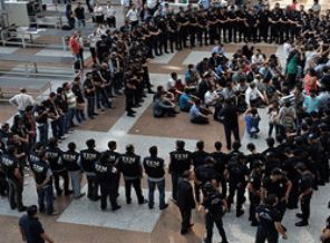 33 polisin sorgusu sürüyor