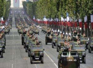 Hükümeti eleştirdi, görevinden alındı