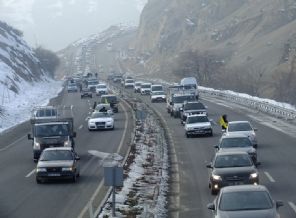 Demirtaş'ın konvoyuna tüfekli saldırı: 3 yaralı