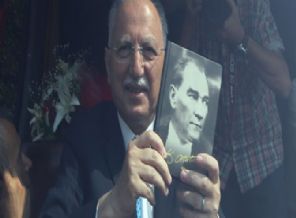 İhsanoğlu’ndan Erdoğan’a İstiklal Marşı yanıtı