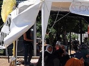 Annelerin eylemine destek artıyor