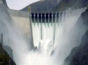 Irak'ın en büyük barajı IŞİD'ın elinde