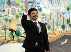 Uğur Işılak siyasete mi giriyor?