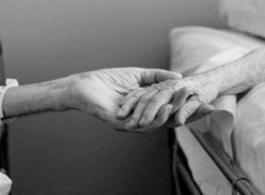 62 yıllık evli çift dört saat arayla hayatını kaybetti