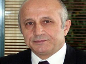 Yaşar Nuri Öztürk öldü mü?