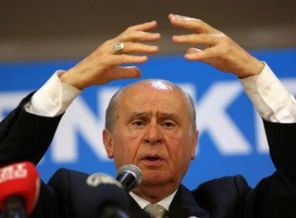 Bahçeli İhsanoğlu'nun adını yine şaşırdı