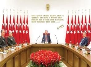 Bayrağın indirildiği birlik kapatılıyor!