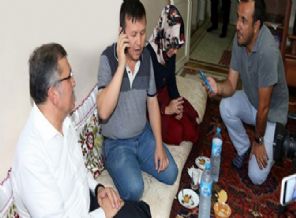 Başbakan'ı kontör dolandırıcısı zannedince...