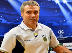 Ersun Yanal istifa etti!