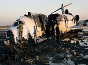 İran'da yolcu uçağı düştü: En az 40 ölü