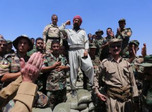 Şivan Perwer'den Peşmerge'ye moral ziyareti