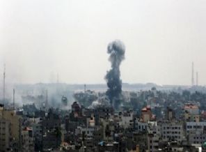 İsrail ateşkese rağmen Gazze'yi vurdu