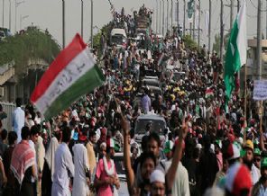 Pakistan'da hükümet karşıtı gösteriler başladı