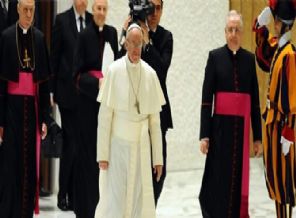 Papa’nın ziyaretine 3 füze