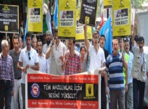 Türkiye 'Dünya Rabia Günü'nde meydanlarda