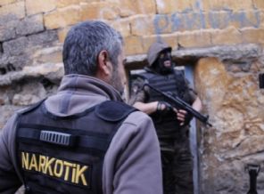 Esenler'de geniş çaplı operasyon