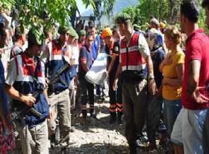 Cep Telefonu için canından oldu