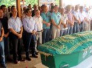 Duayen gazeteci Yurdakul toprağa verildi