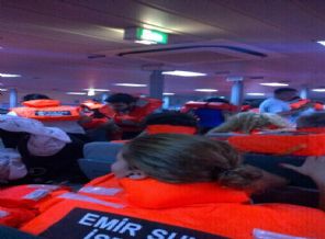 Feribotta korku dolu anlar!